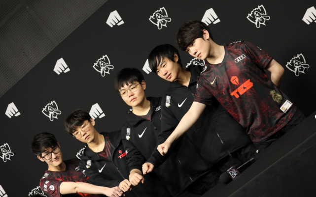 场争冠战 场争冠战