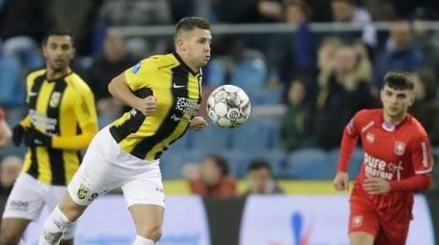 日本队在控 日本队在控